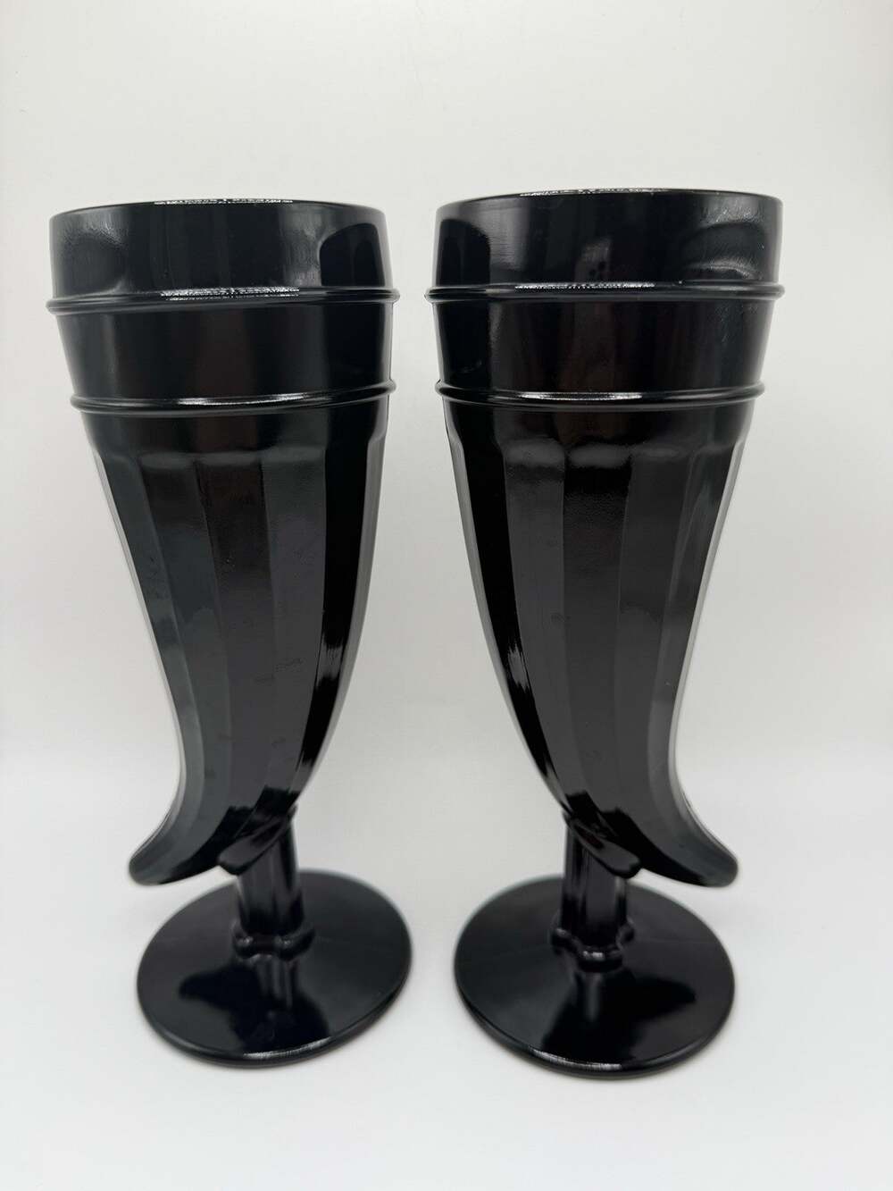 2 Vintage Black Horn Glass Mugs Goblet Stein Beer Stemmed 9 oz Tiara Indiana